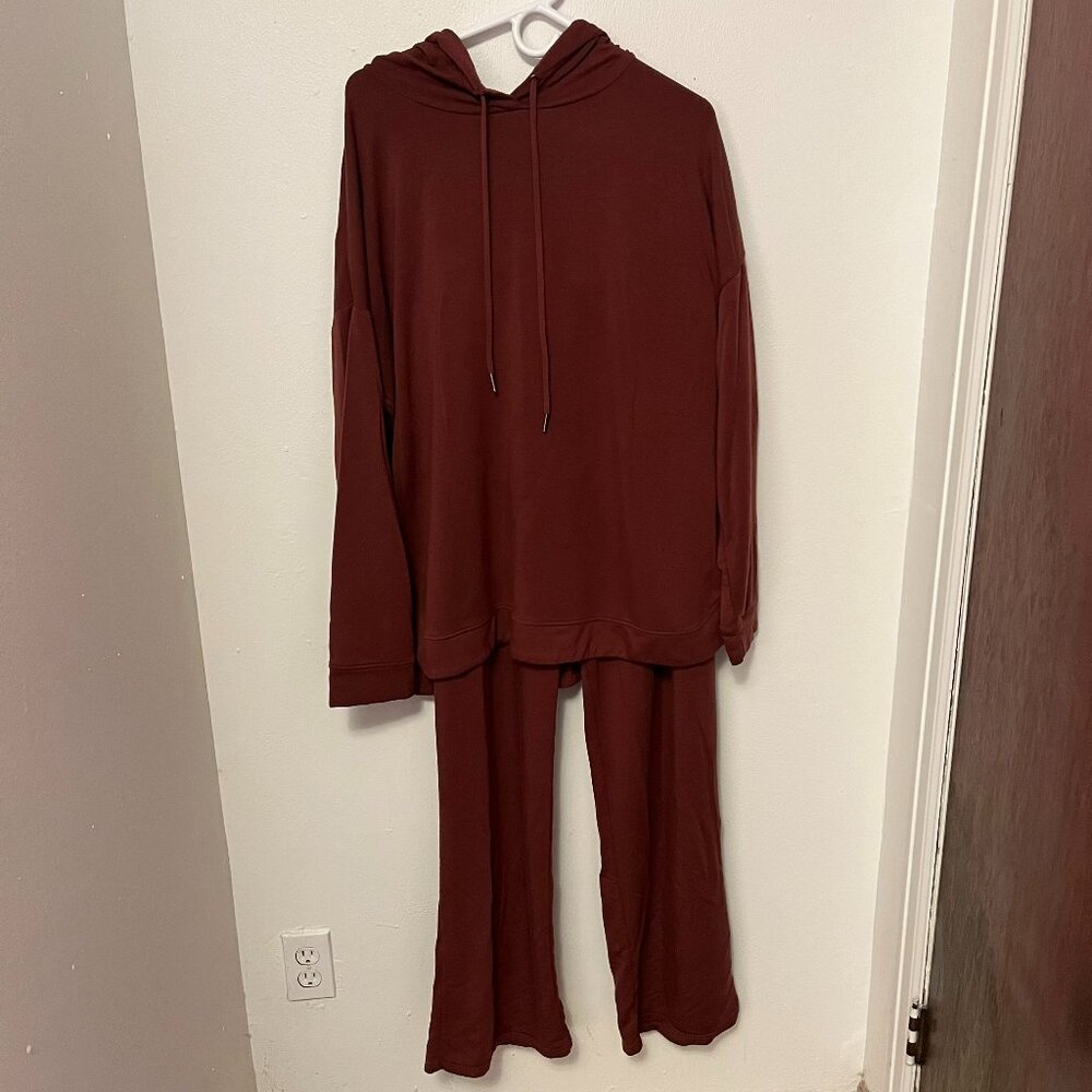 Max & Mia Matching Sweatshirt and Pants Red Size XXL